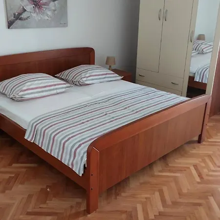 Апартаменты Mucic Макарска