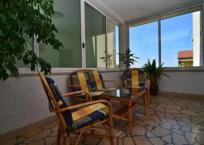 Mucic Apartamento Makarska